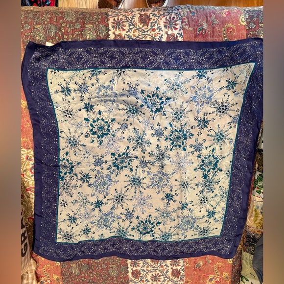 Coldwater Creek silk scarf - Picture 1 of 9